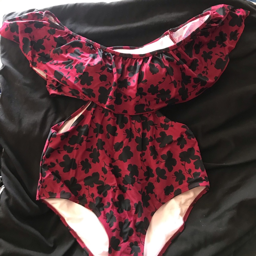 Off the shoulder cut out floral swim suit